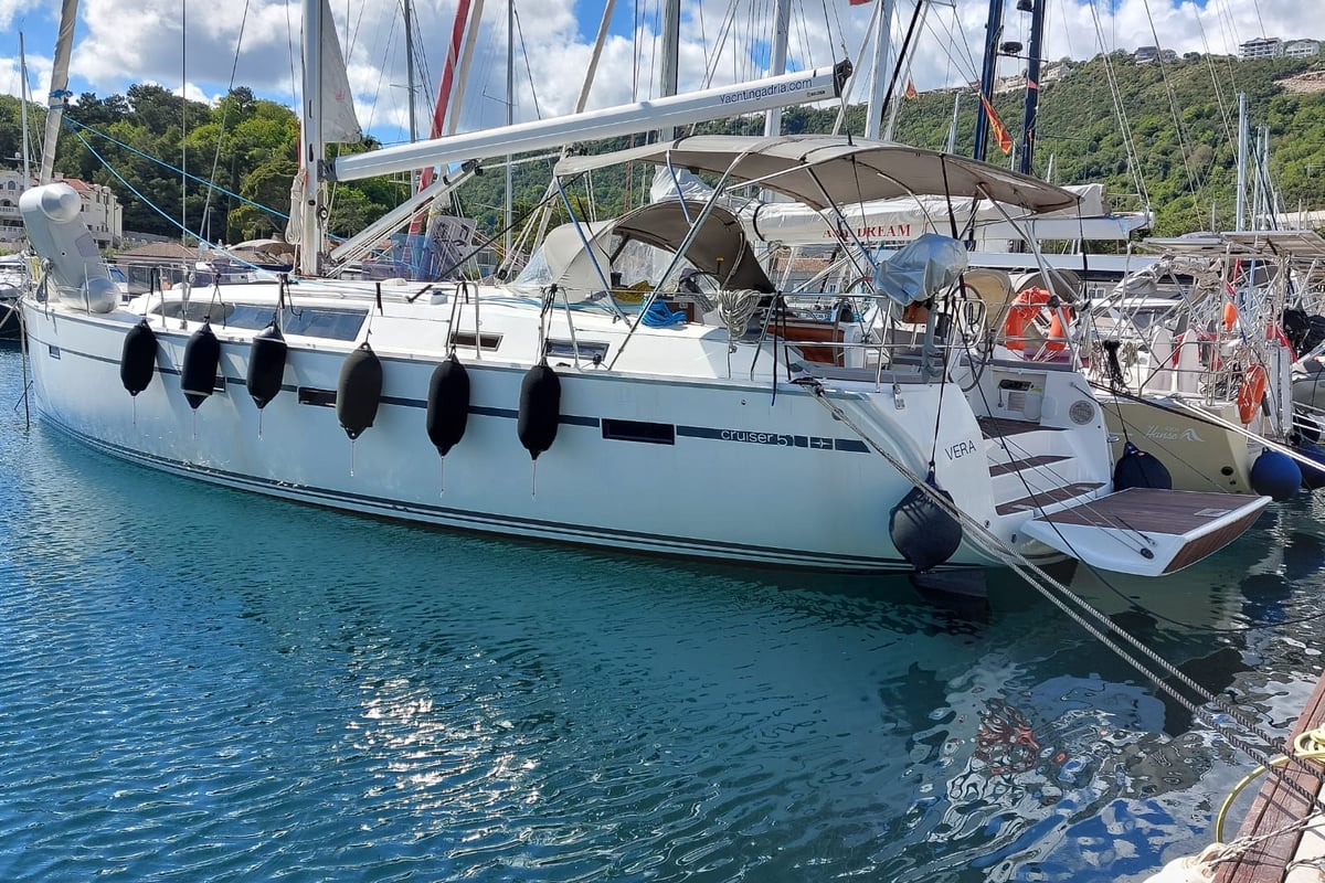 Bavaria 51 Cruiser, Vera