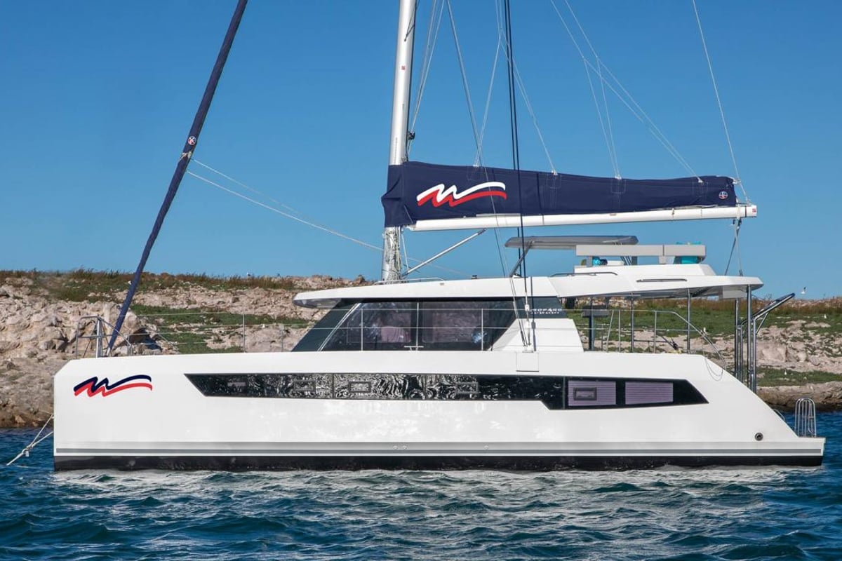 Leopard 42, Moorings 4200/4 Club