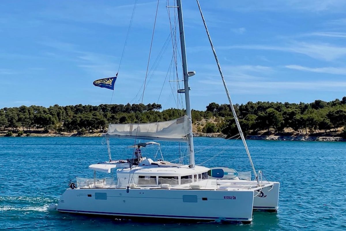 Lagoon 450, BAGIRA