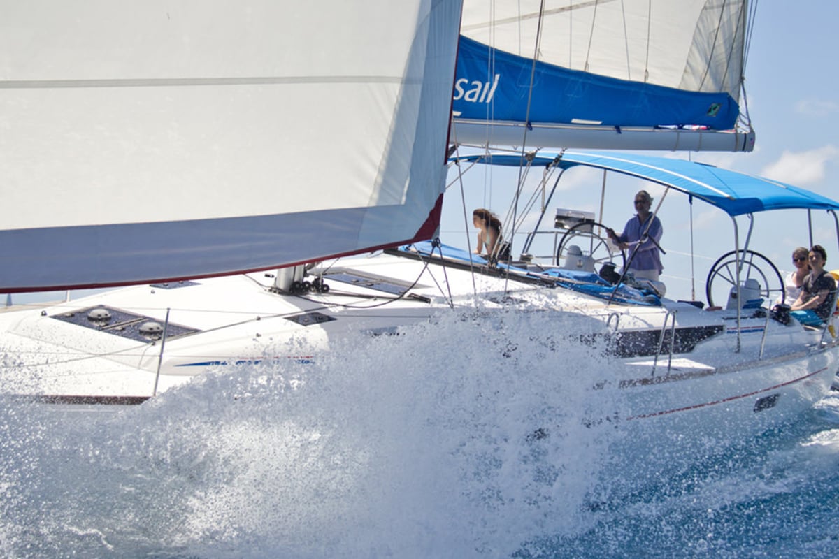 Sun Odyssey 469, Sunsail 47 Classic