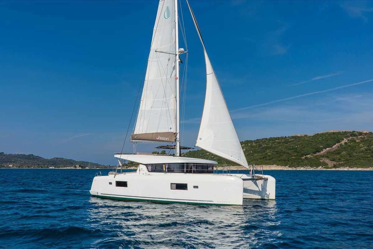 Lagoon 42, Pulsar