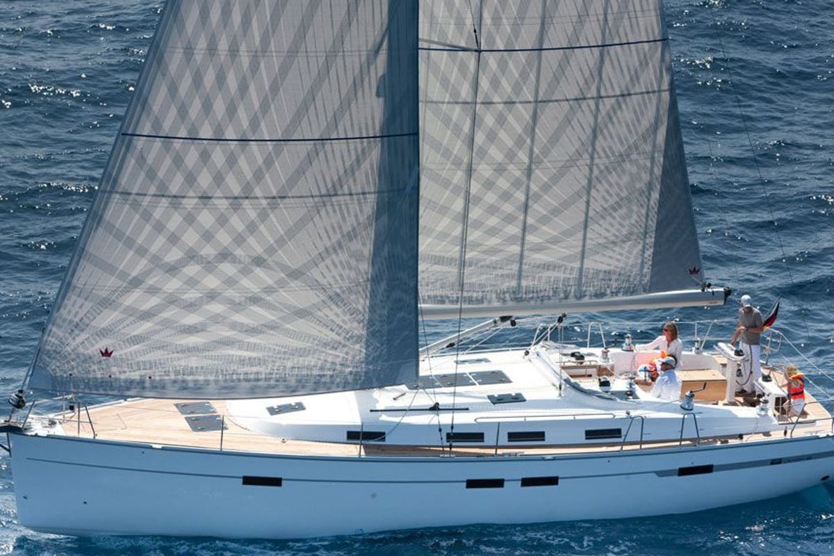 Bavaria Cruiser 45, Wave Dancer