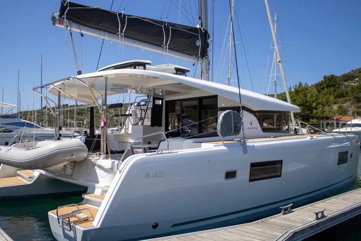 Lagoon 42, Best Q