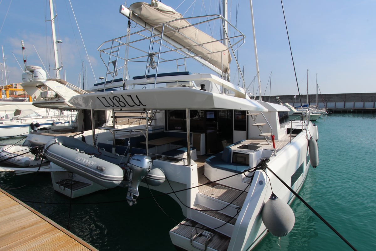 Dufour Catamaran 48, Lublu