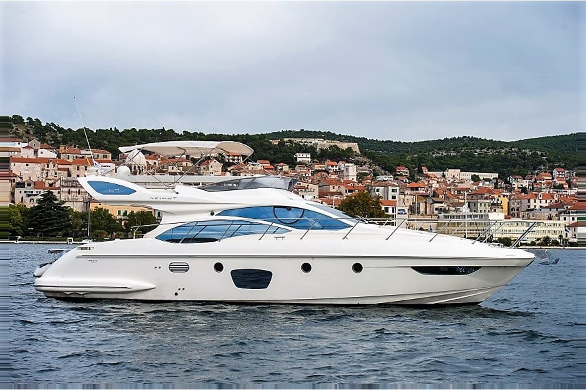 Azimut 47, Skyfall MY