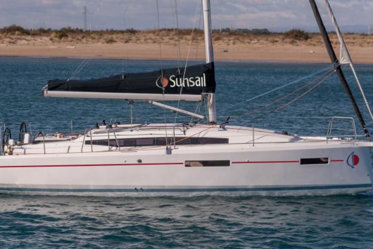 Sun Odyssey 380, Sunsail 38.0 Classic