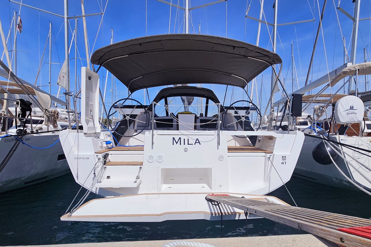 Dufour 41, Mila (A/C & gen)
