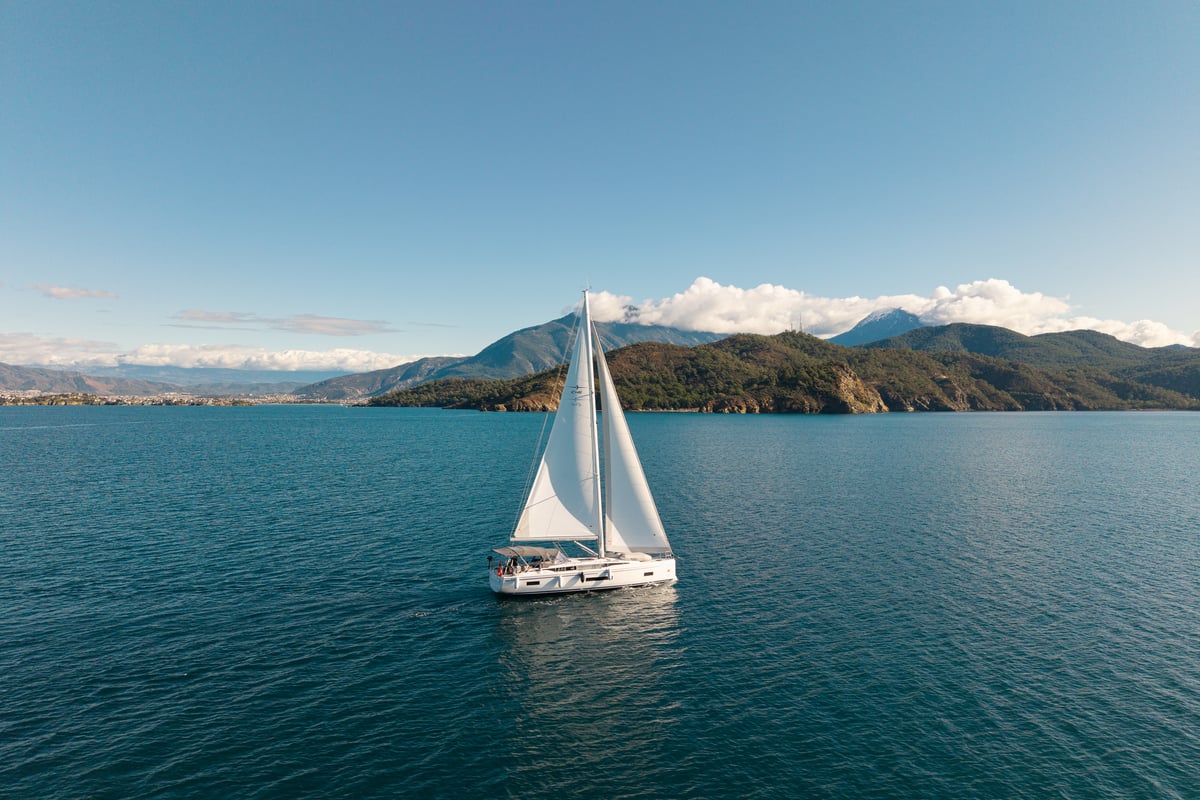 Bavaria C46, Arke