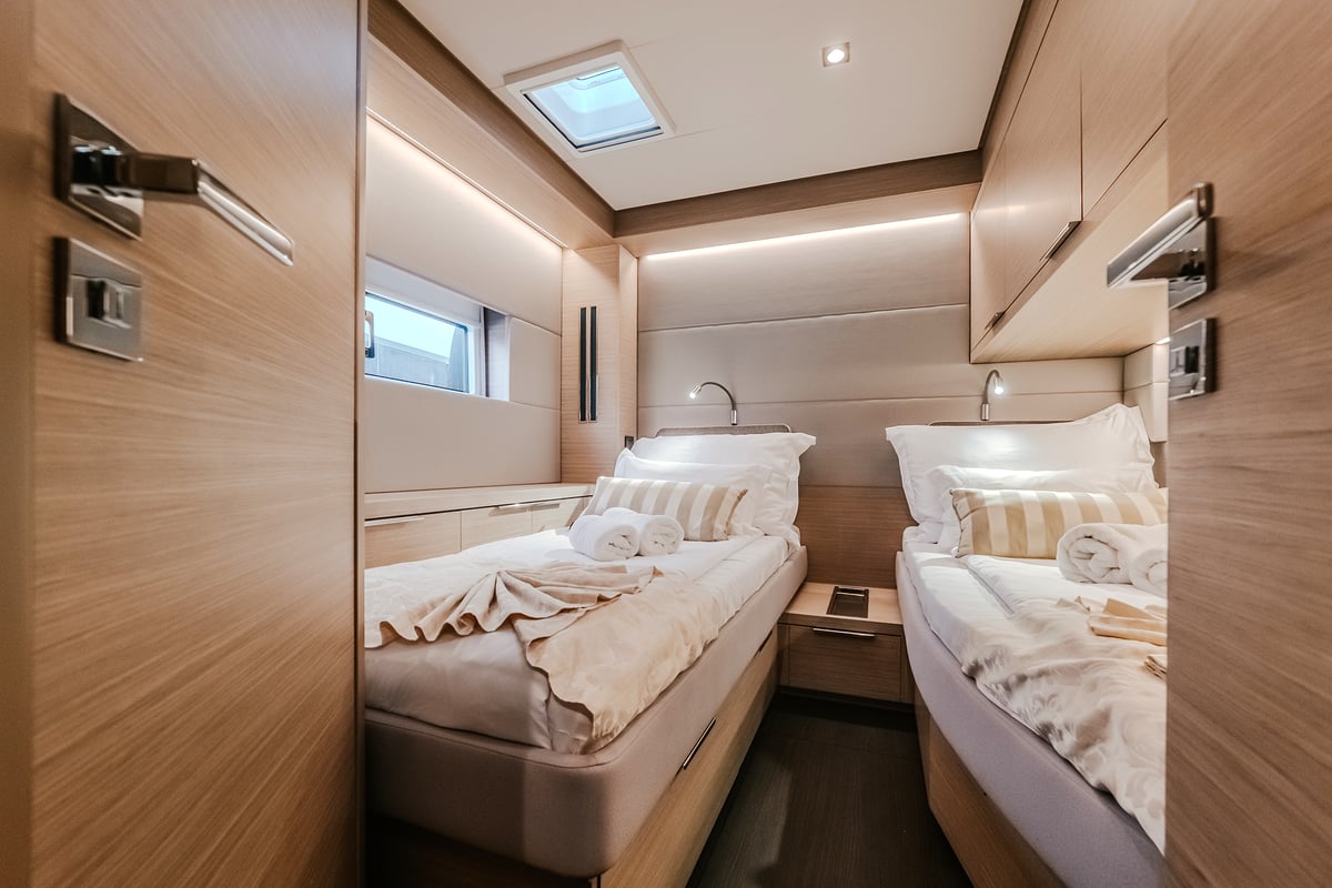 Lagoon 55, TRI-WING