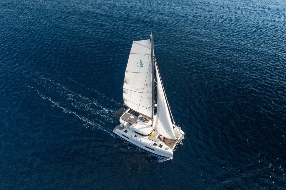 Lagoon 38, CORAL