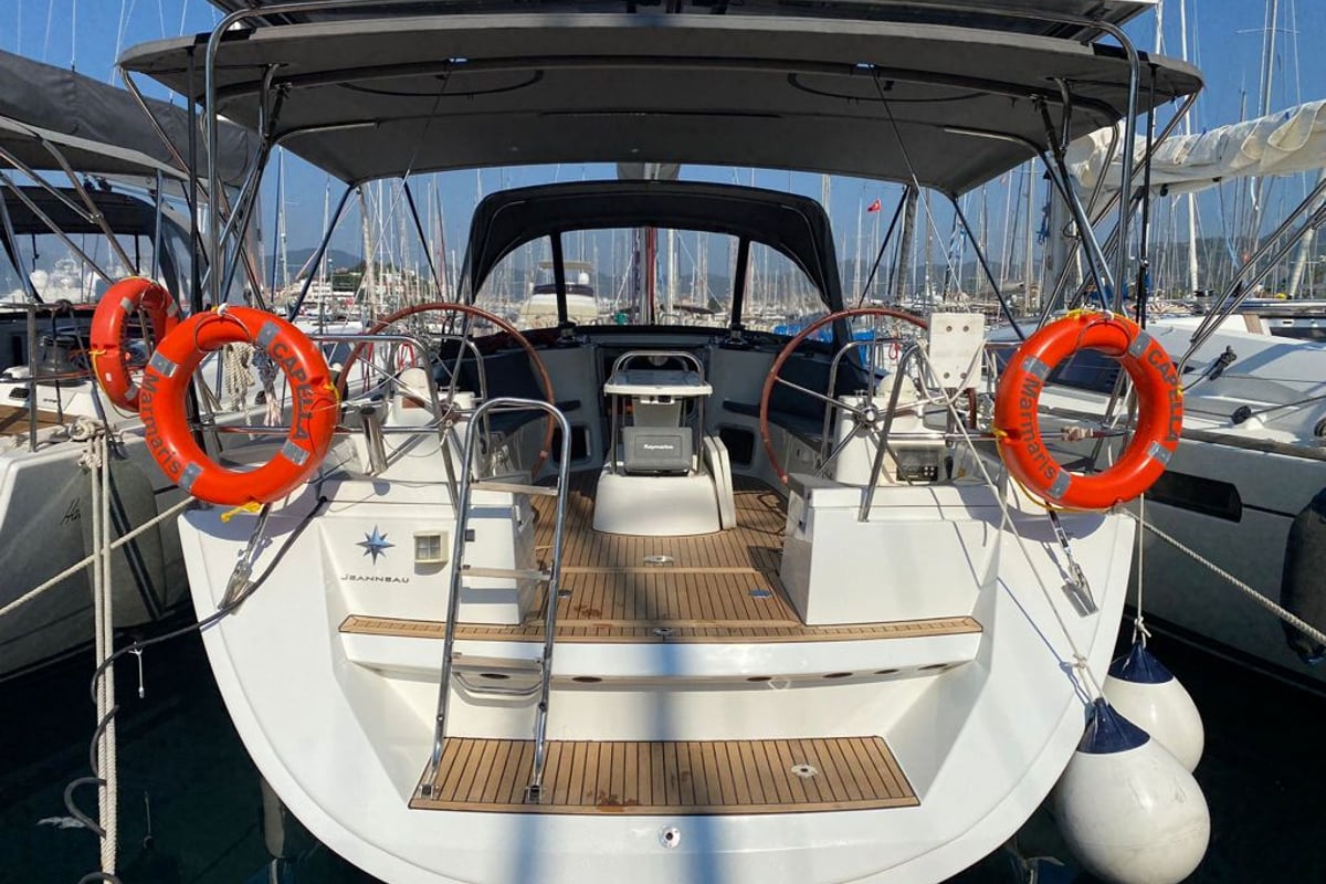 Sun Odyssey 44 i, Capella II