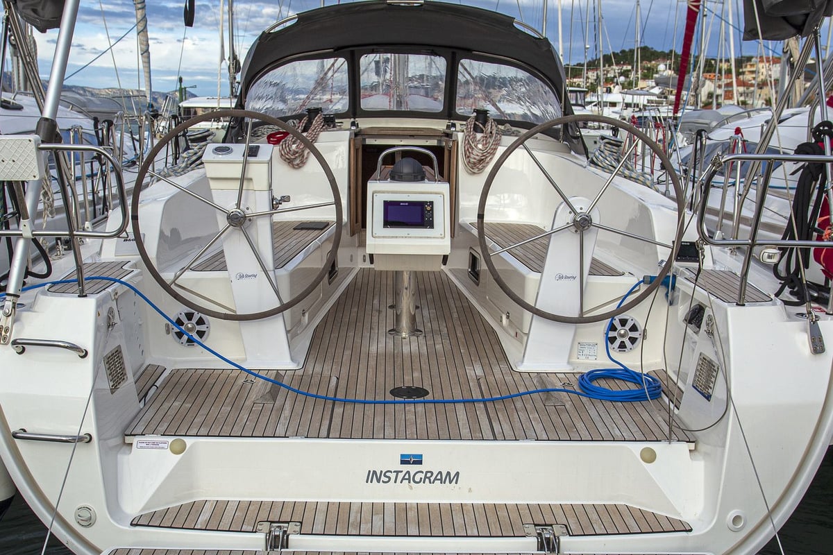 Bavaria Cruiser 41, Instagram