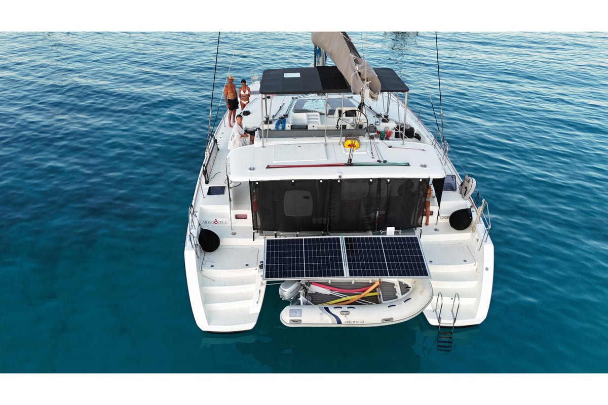 Lagoon 450 Fly, Corona Borealis