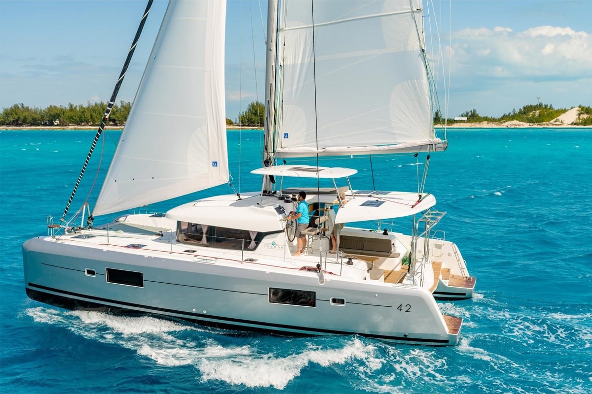Lagoon 42, Frangy