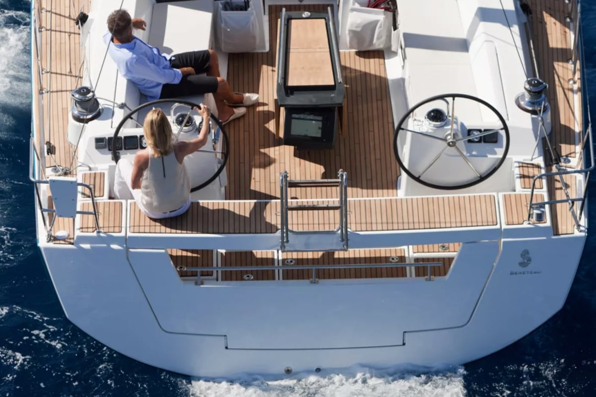 Oceanis 48, Athena