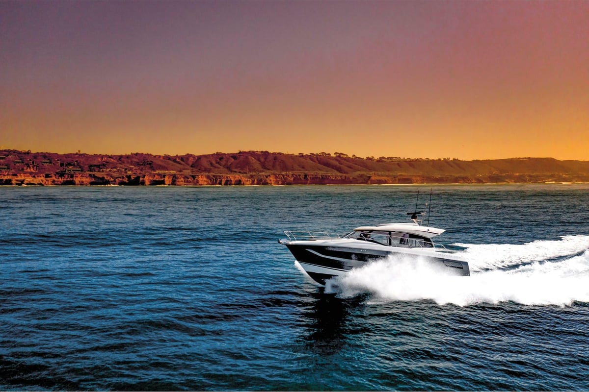 Prestige 420 S, Majabell II