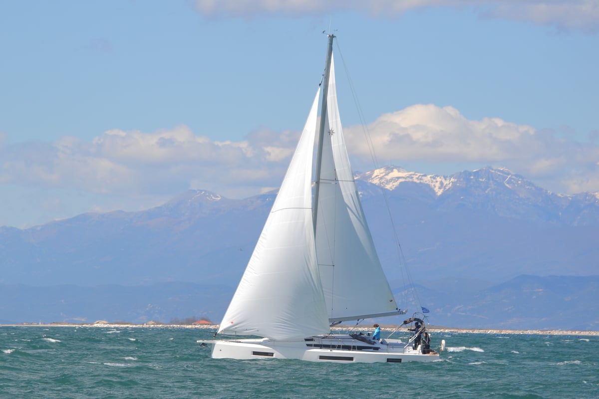 Sun Odyssey 440, BLACK BIRD
