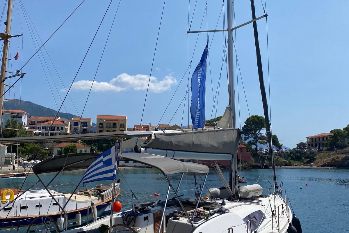 Oceanis 46, Victoria
