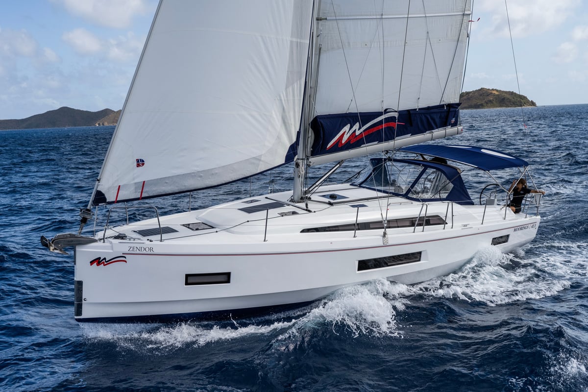Oceanis 40.1, Moorings 42.3 Exclusive