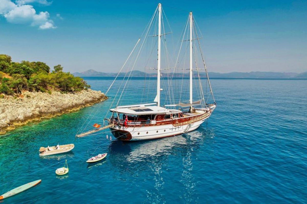 Gulet, Mehmet Ayaz