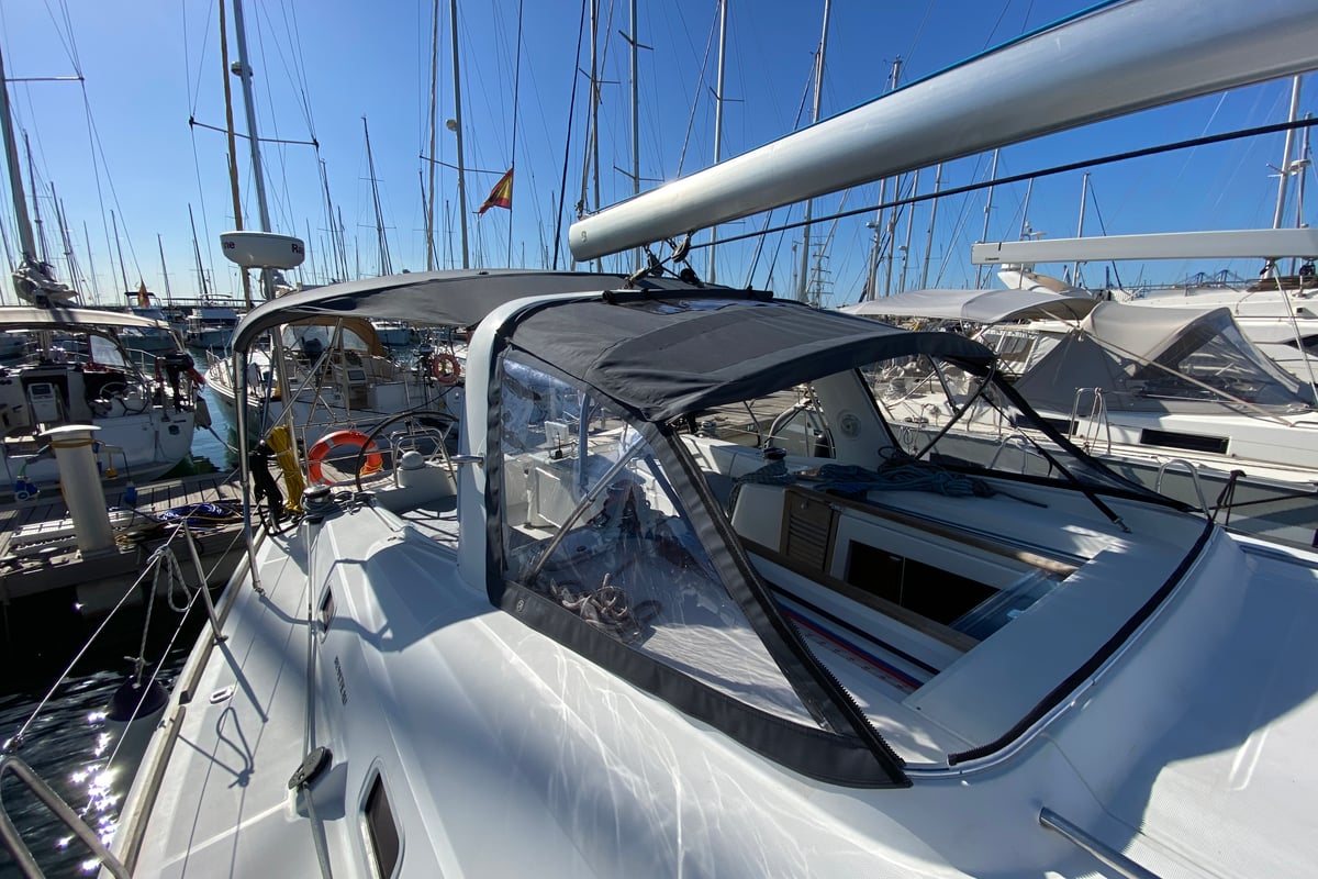 Oceanis 50 Family, Valhalla