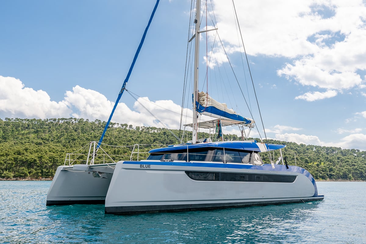 Luna 49, Blue