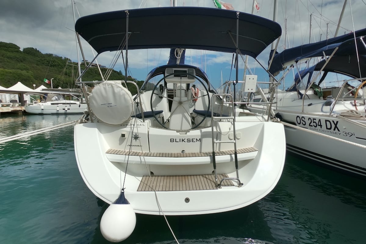 Sun Odyssey 36i, Bliksem