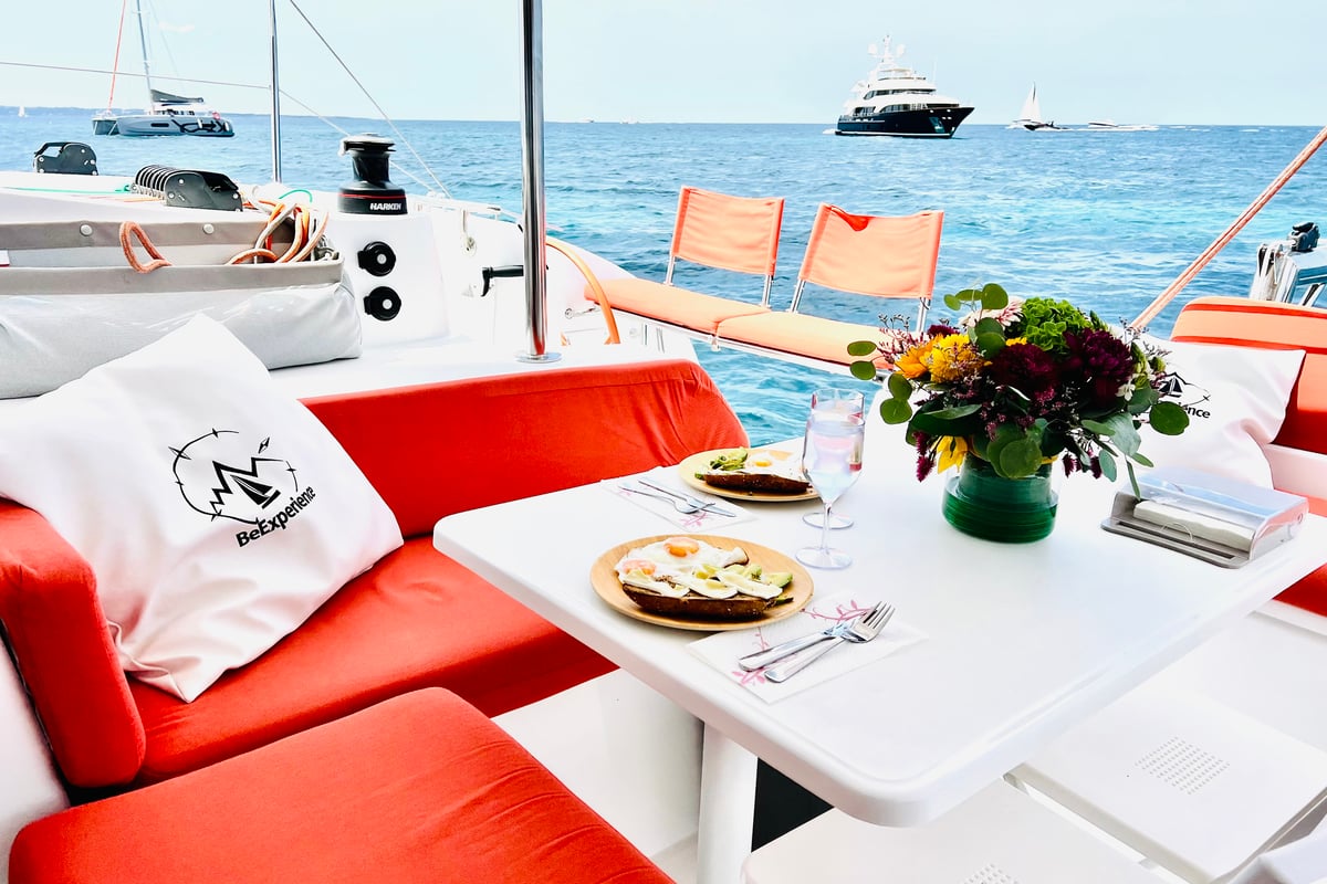 Excess 11, MOANA Denia BAREBOAT