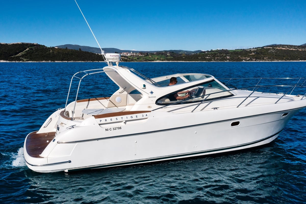 Prestige 34, Lodka 2