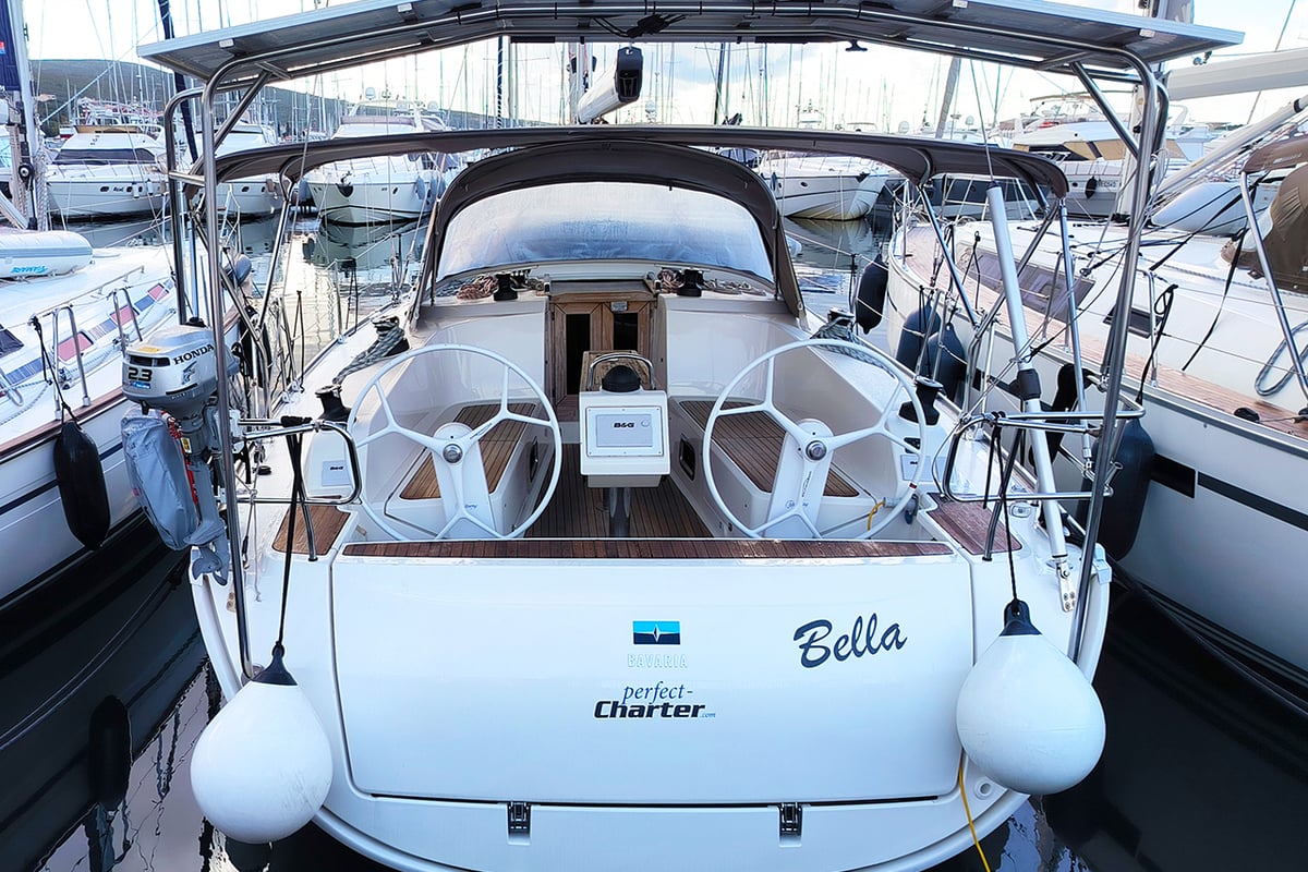 Bavaria 41, Bella