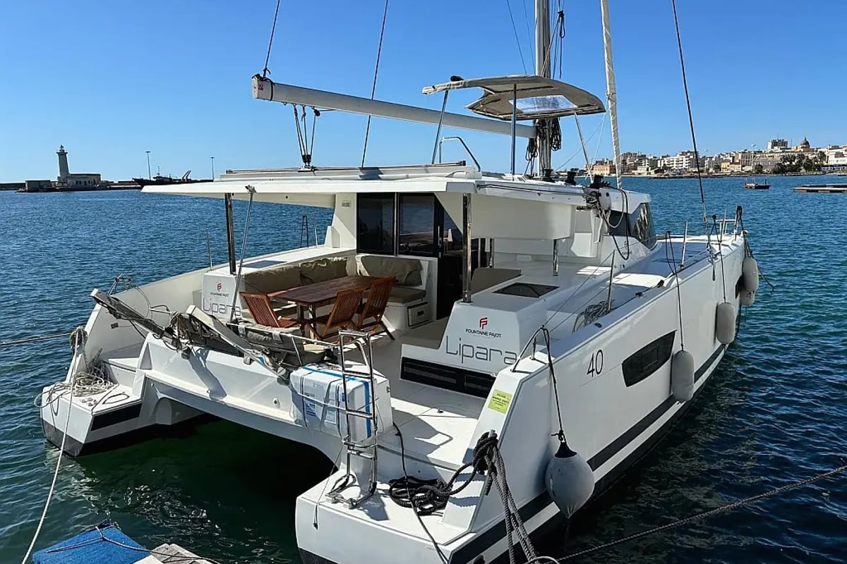 Lucia 40, LIPARA