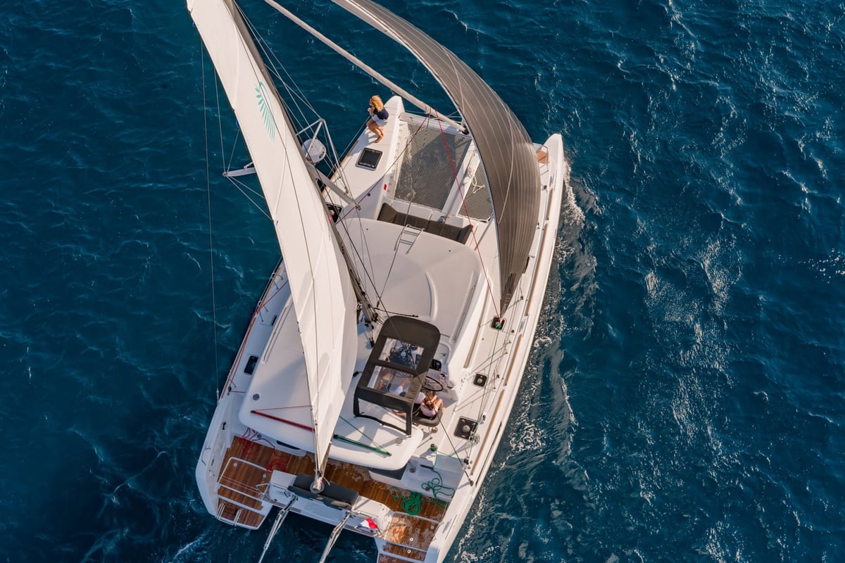 Lagoon 40, Esmee