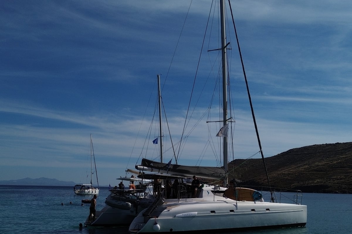Bahia 46, Vetrogon