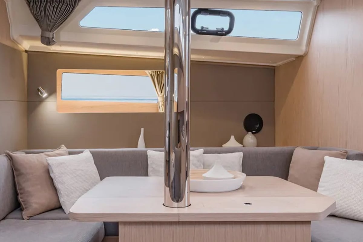 Oceanis 411, Sunsail 41.1 Classic