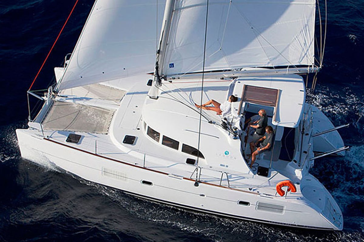 Lagoon 380, AF-LAG380