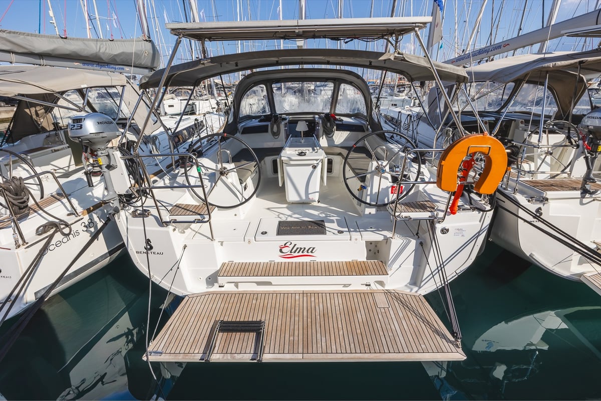 Oceanis 40.1, Elma Built 2022