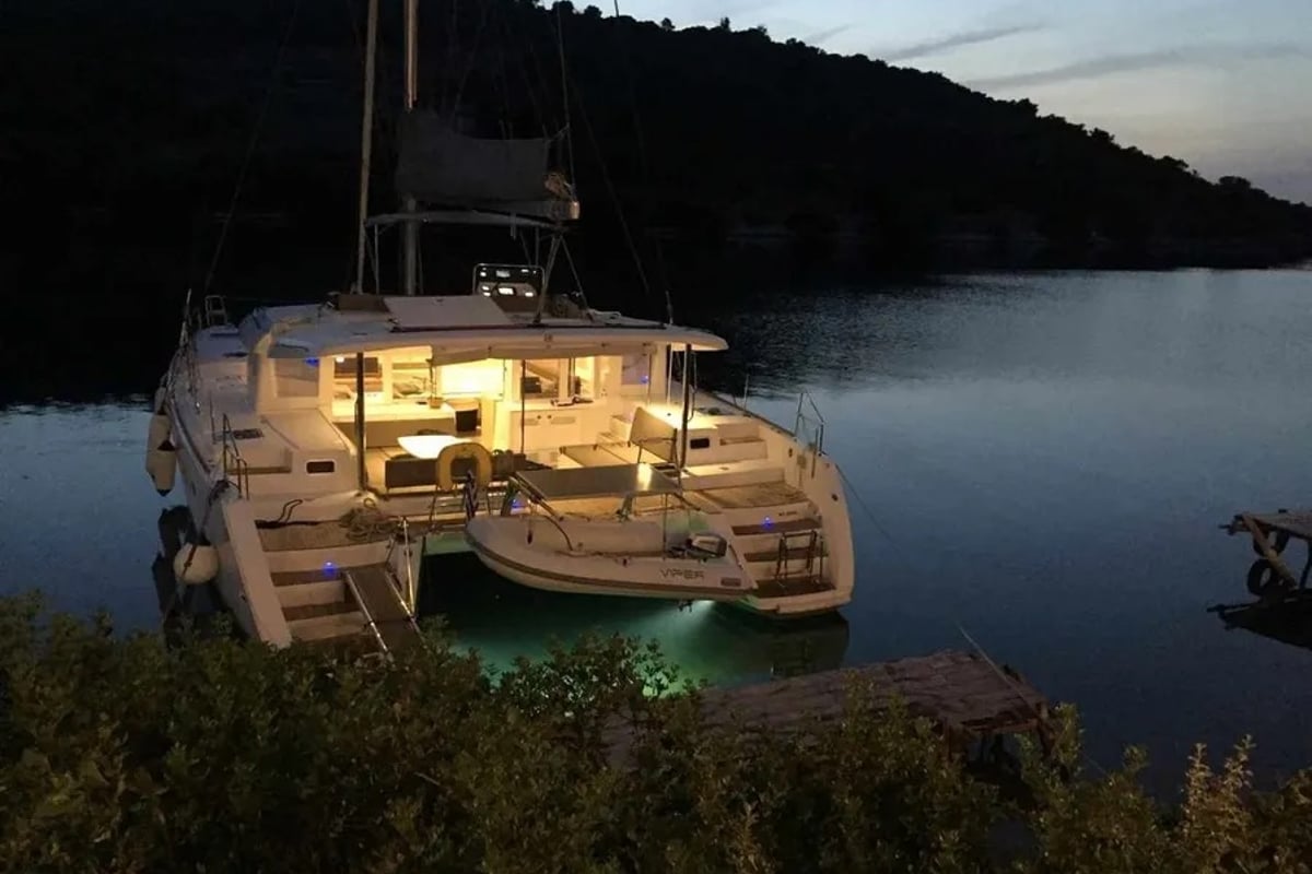 Lagoon 450 Fly, No name - Whole Yacht