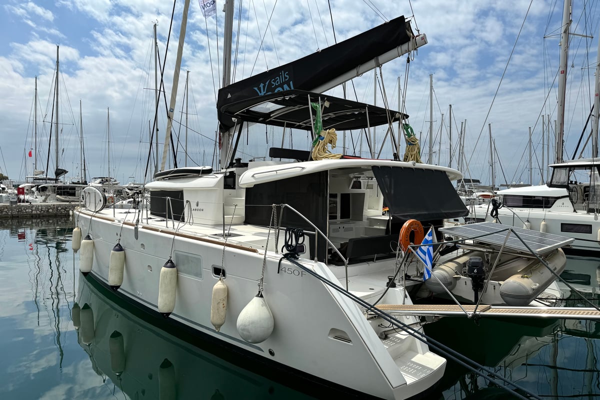 Lagoon 450 Fly, Escapade