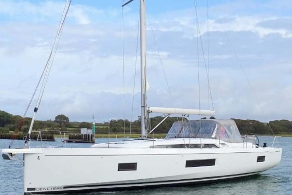 Oceanis 51.1, Bolero