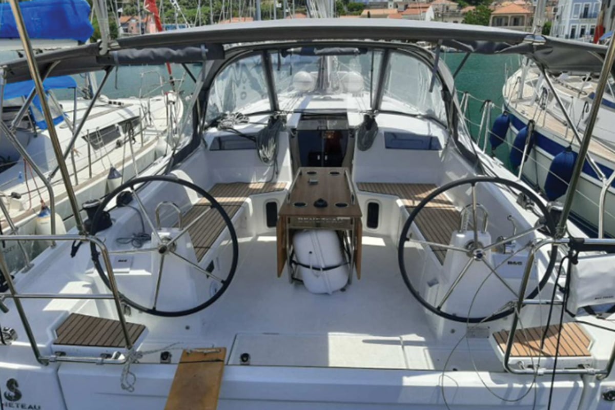 Oceanis 40.1, Fots