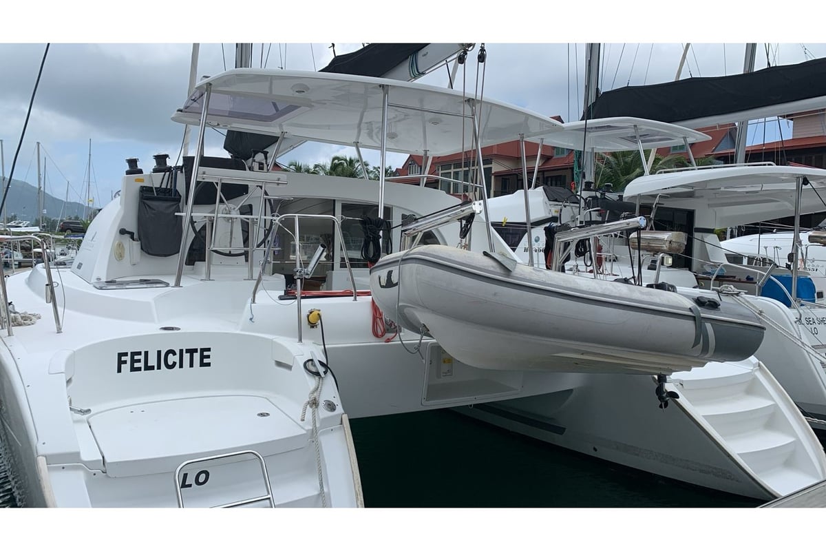 Lagoon 380, Felicite