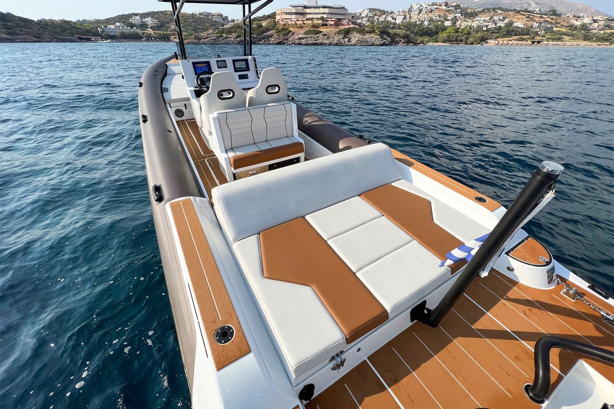 Rock Marine 36, AELIA