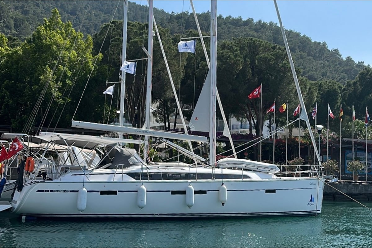 Bavaria 46 Cruiser, Sail Venus