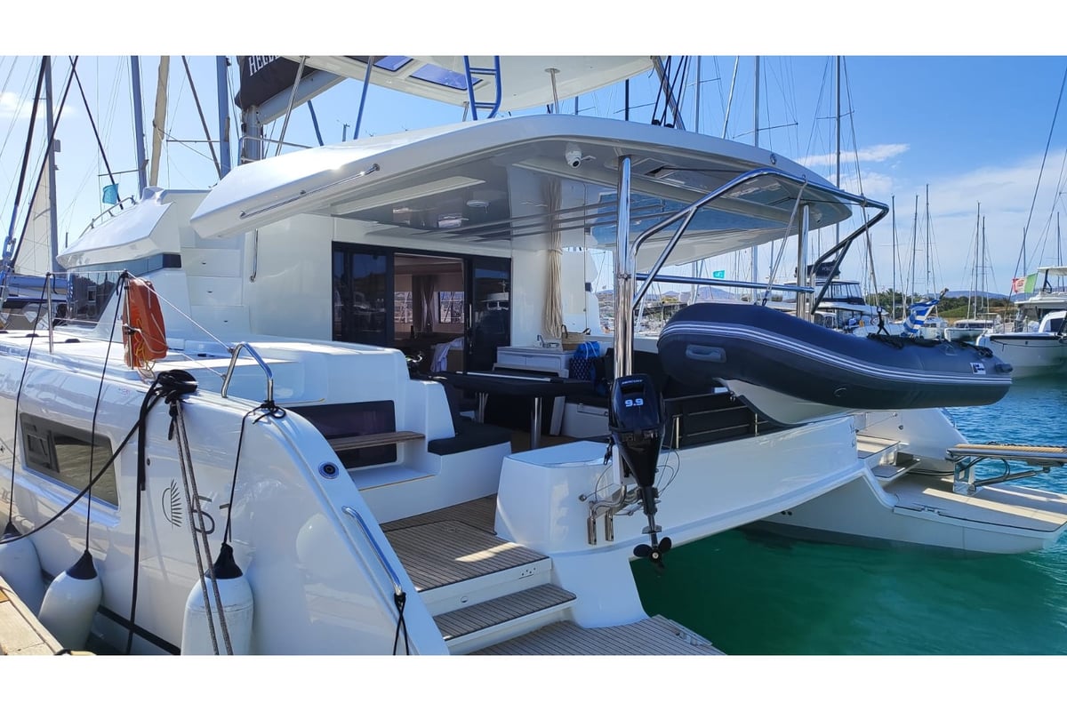 Lagoon 51, NAF