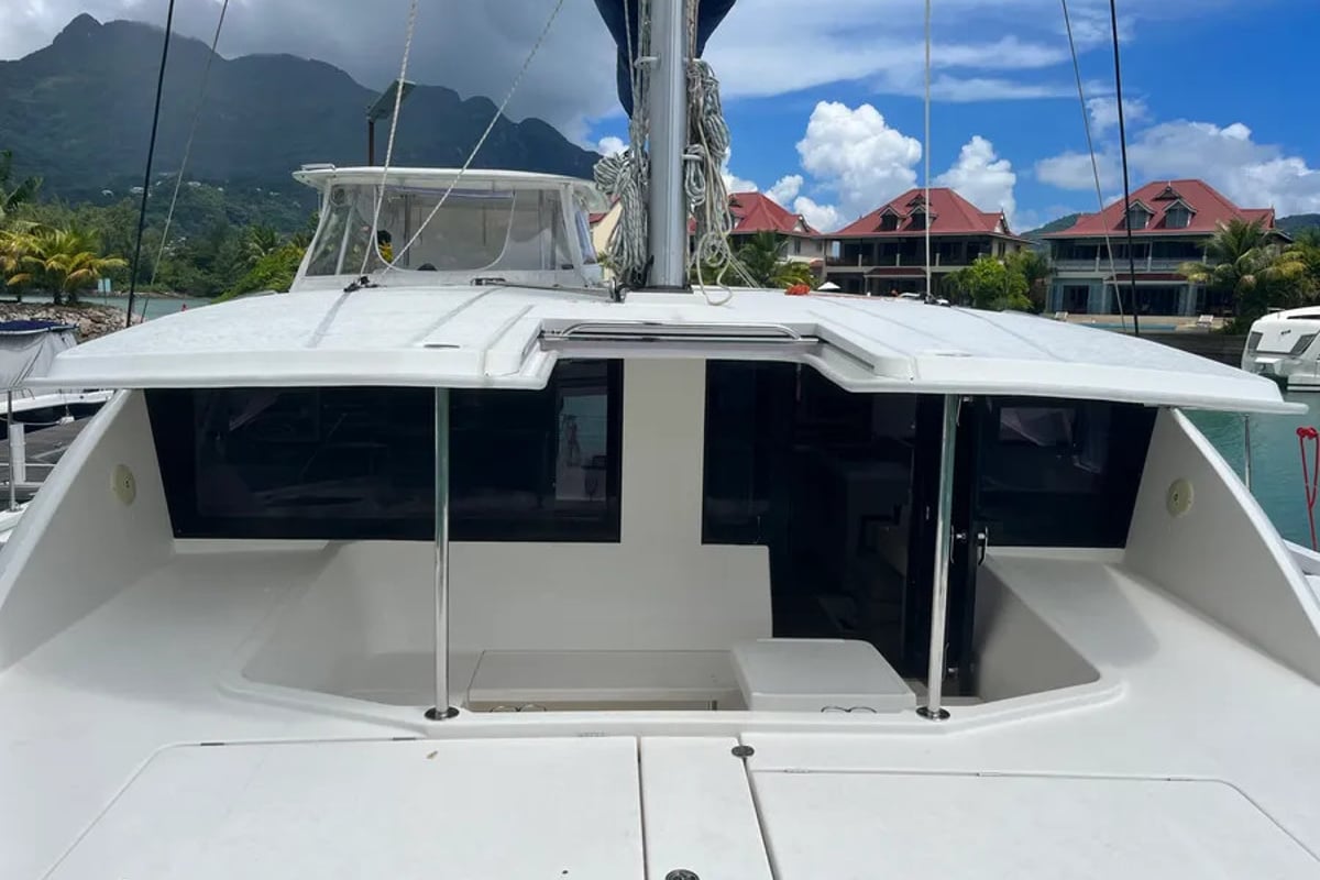 Leopard 48, The Coronat