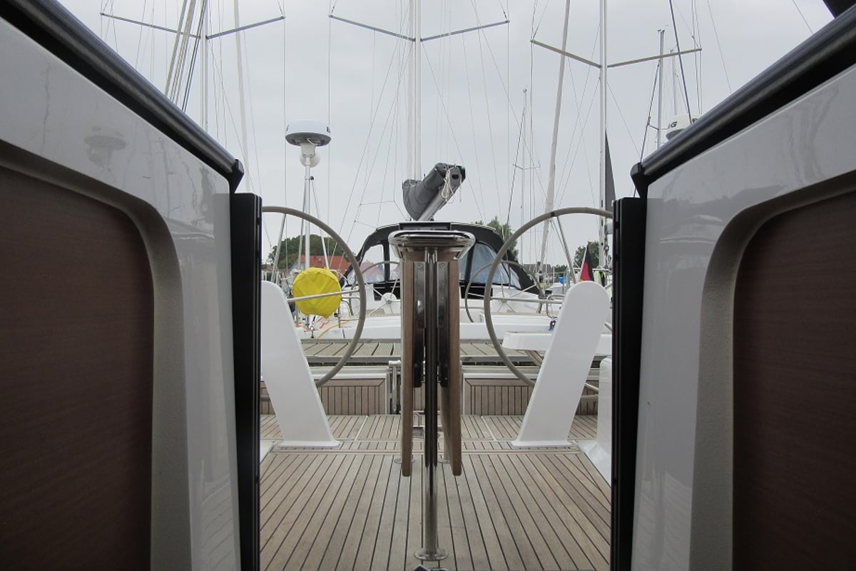 Hanse 418, Eight