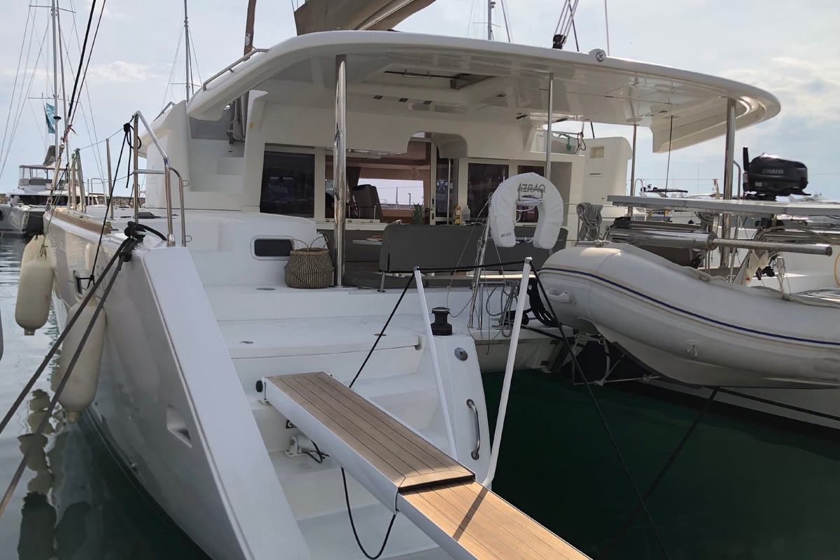 Lagoon 450 Fly, AZRAQ (refit 2023)