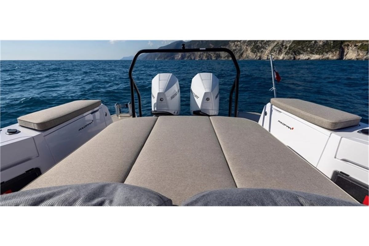 Axopar 37 XC Cross Cabin, Axopar