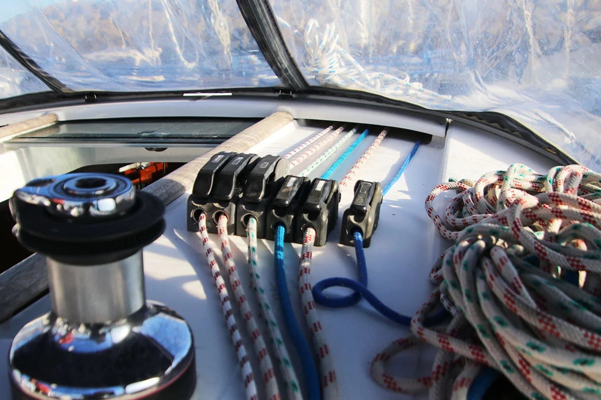 Oceanis 40, Tizef
