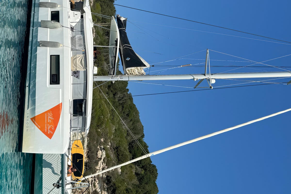 Lagoon 46, Selene | A/C generator watermaker
